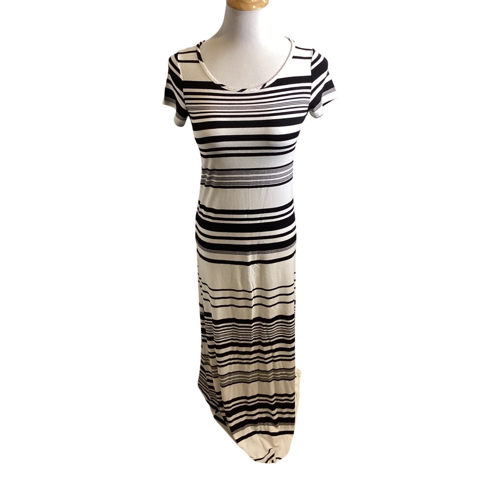XXI‎ Striped Maxi Dress Black White Short Sleeve Cutout Back Casual Size S